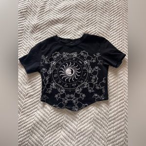 Forever 21 cropped astrology shirt